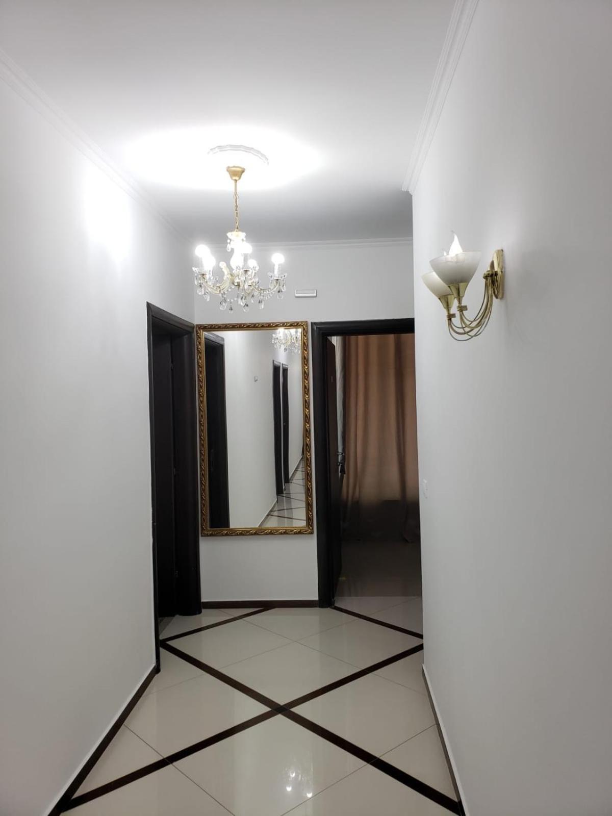 Hotel Royal Saranda Екстериор снимка