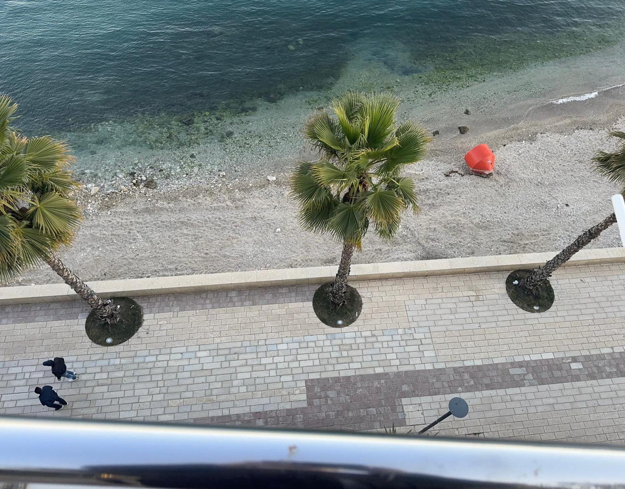Hotel Royal Saranda Екстериор снимка