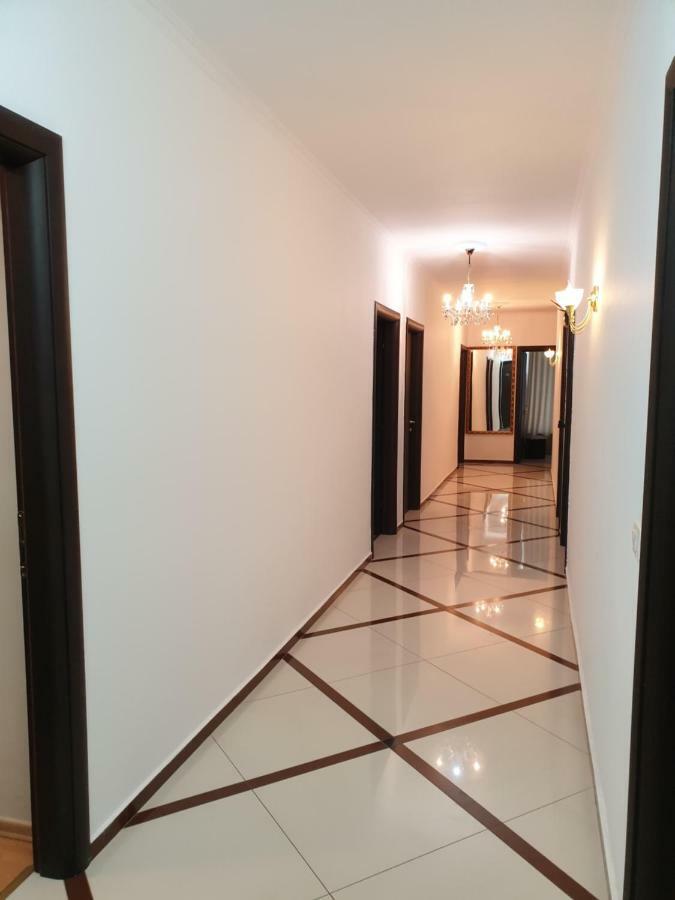 Hotel Royal Saranda Екстериор снимка